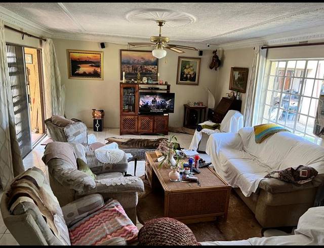 3 BEDROOM HOUSE FOR SALE IN BLOUBOSRAND